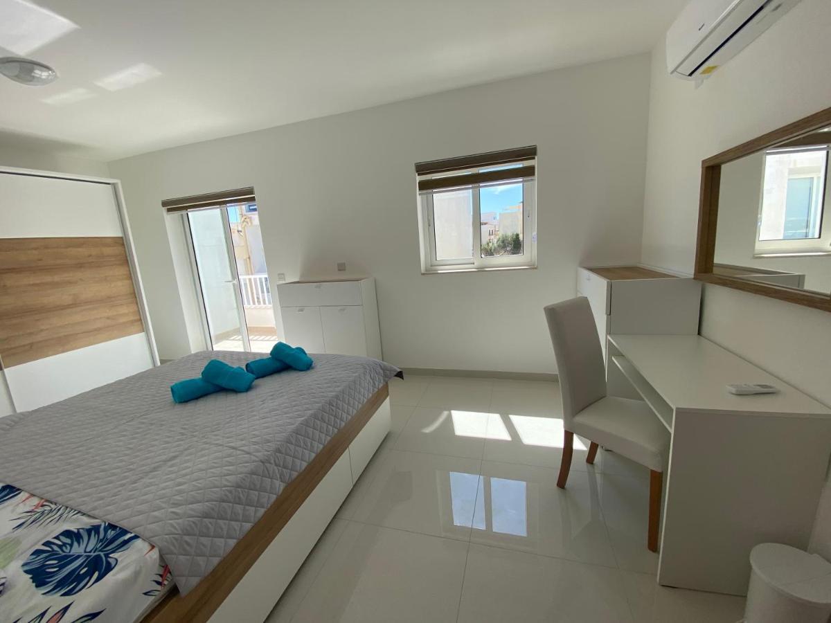 Sunshine Apartments Mellieha - Modern Two Bedroom Penthouse With Terrace Екстериор снимка