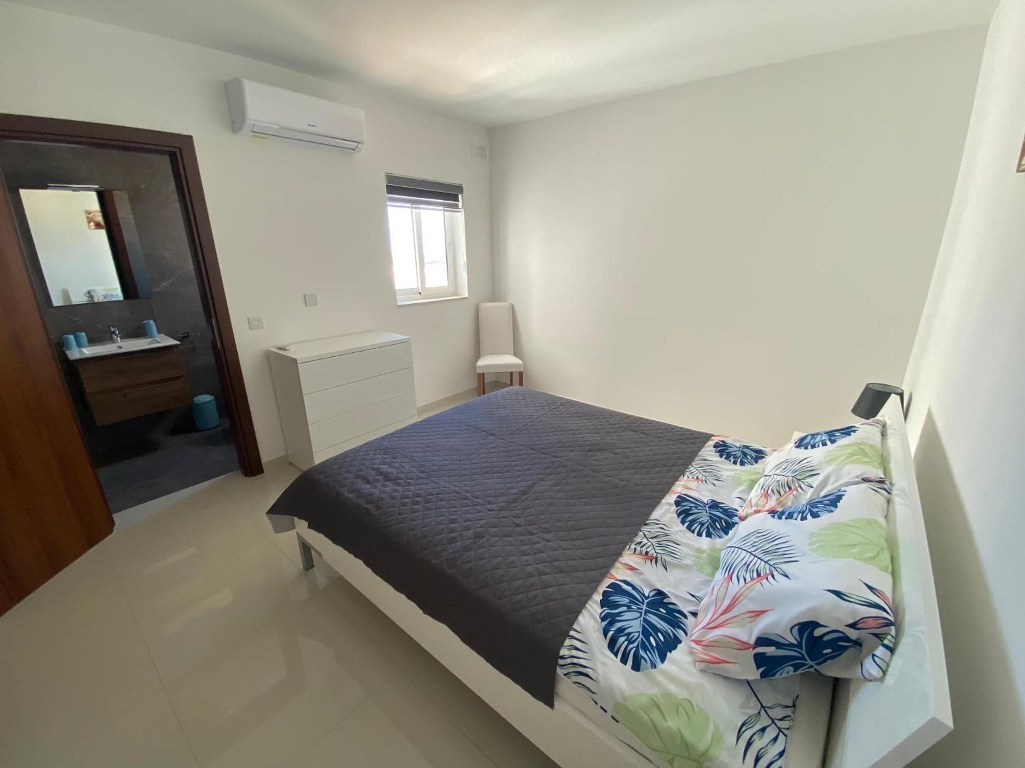 Sunshine Apartments Mellieha - Modern Two Bedroom Penthouse With Terrace Екстериор снимка