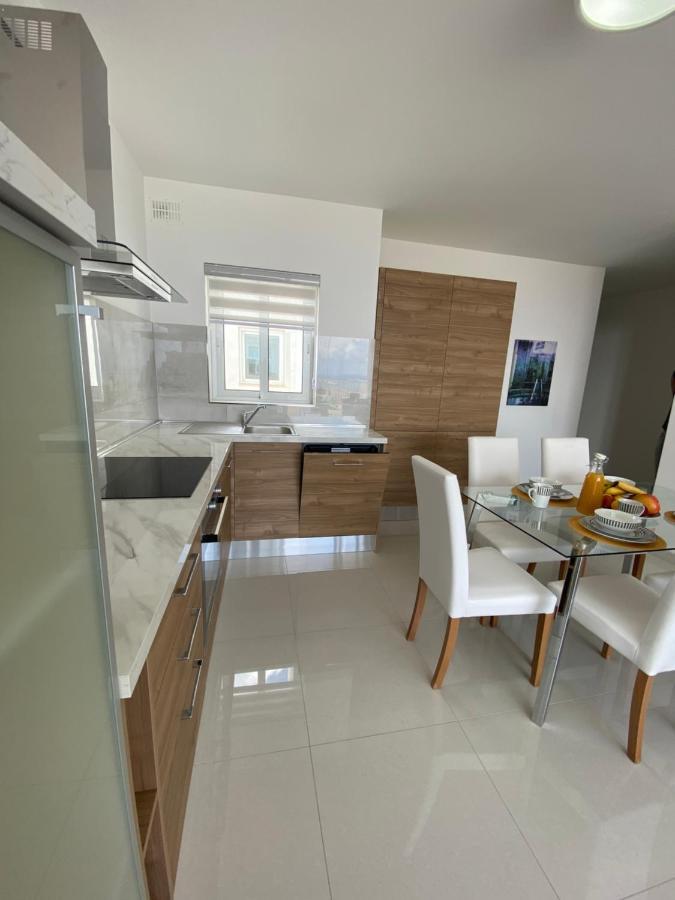 Sunshine Apartments Mellieha - Modern Two Bedroom Penthouse With Terrace Екстериор снимка